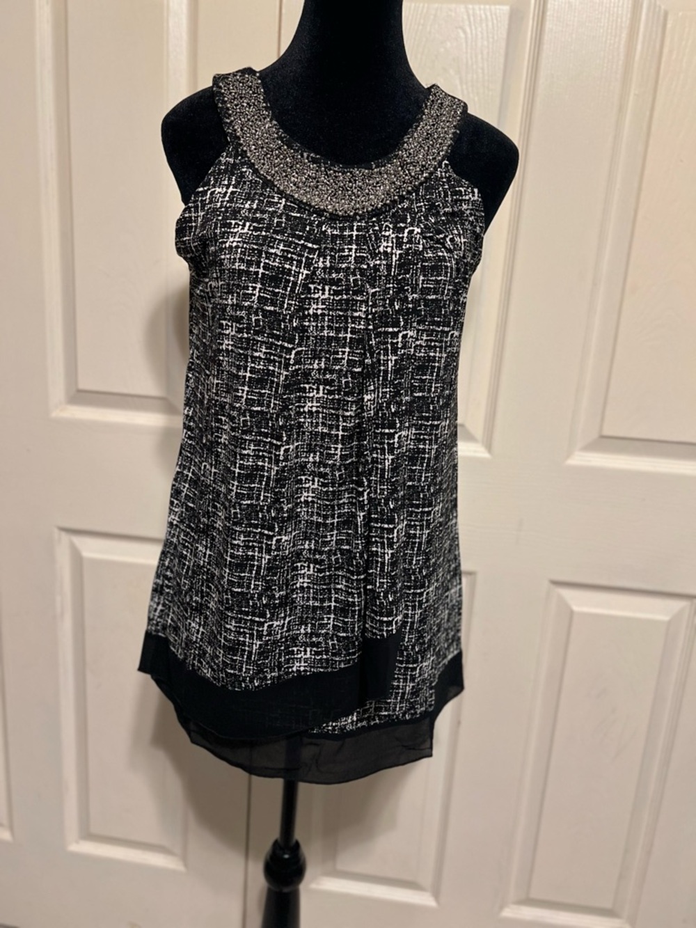 Black & White Beaded Neckline Sleeveless Camisole